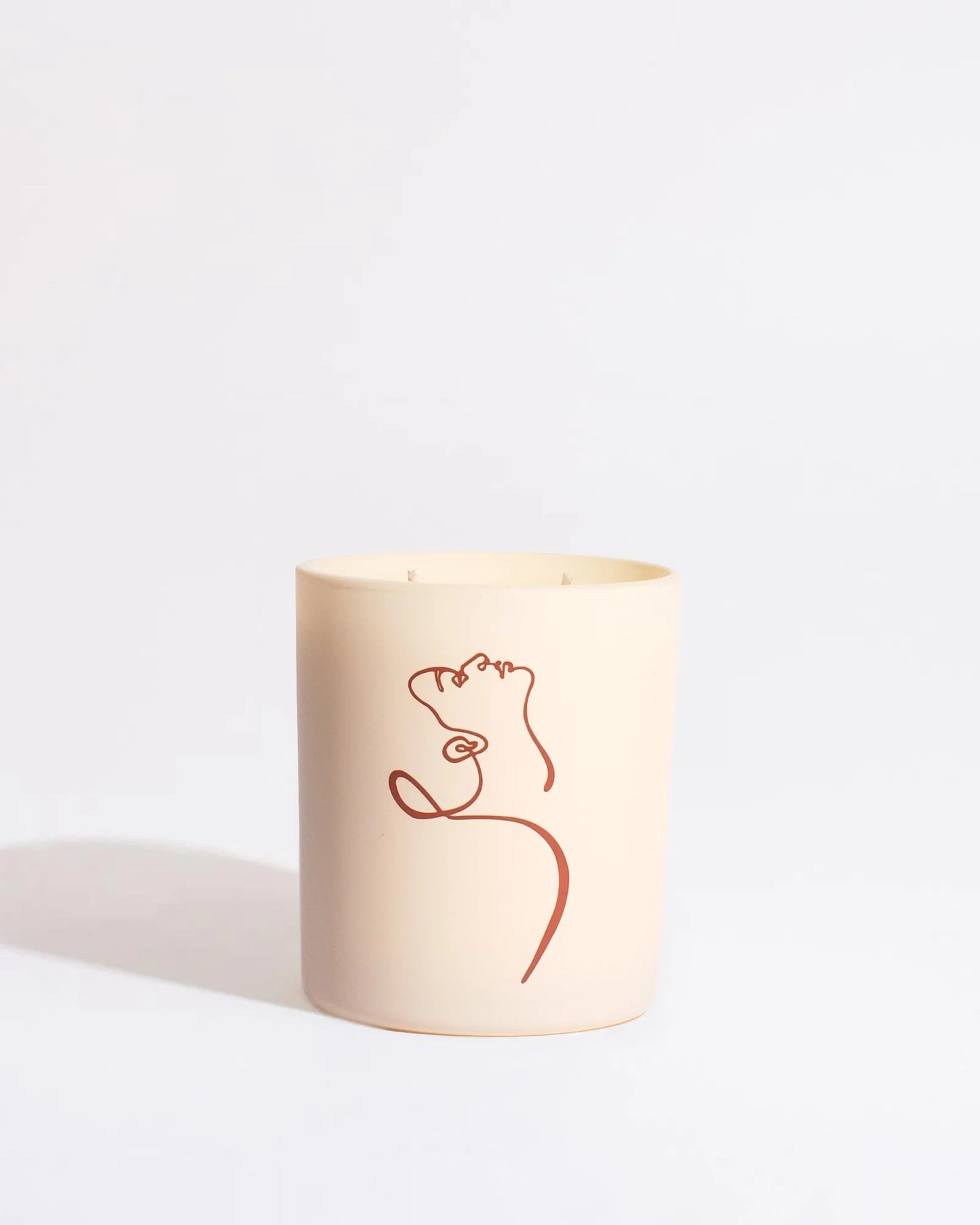 Nến thơm Lemona – Hương oải hương dịu nhẹ.